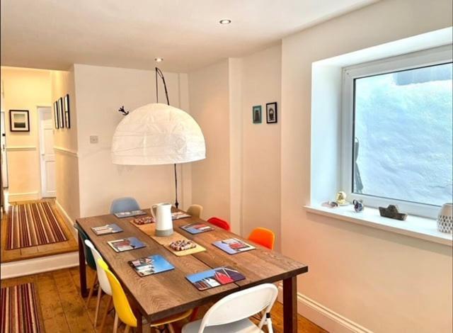 *Family Home In Mumbles. Close To The Beach* Экстерьер фото