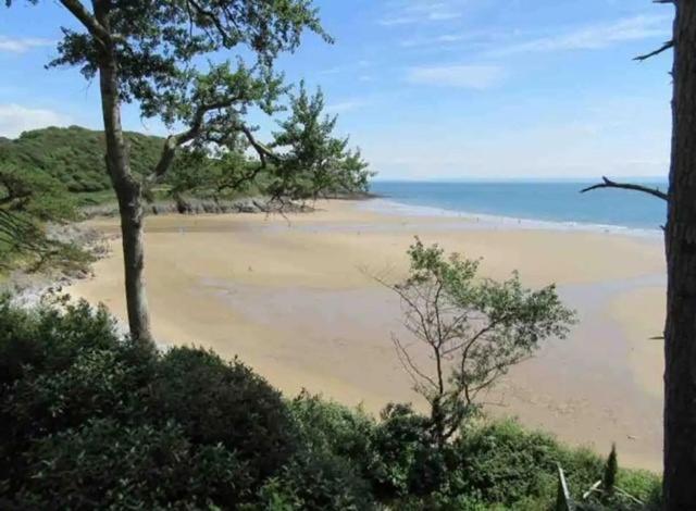 *Family Home In Mumbles. Close To The Beach* Экстерьер фото